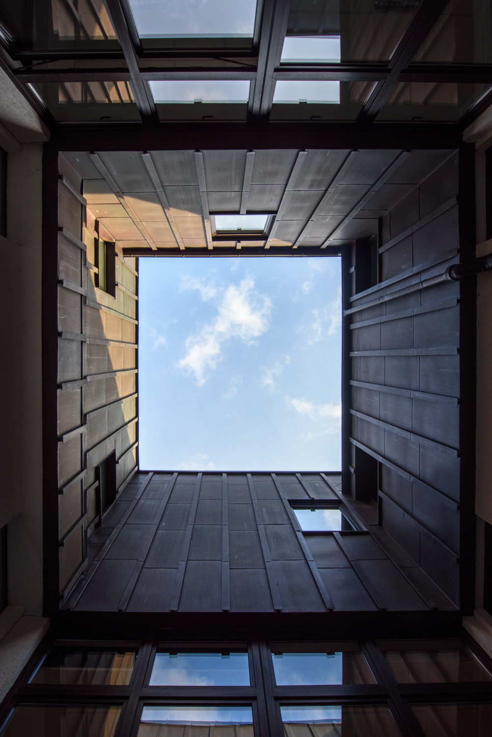 Zdjęcie architektury budynku Uniwersytet Kardynała Stefana Wyszyńskiego (dawniej Akademia Teologii Katolickiej) - rozbudowa